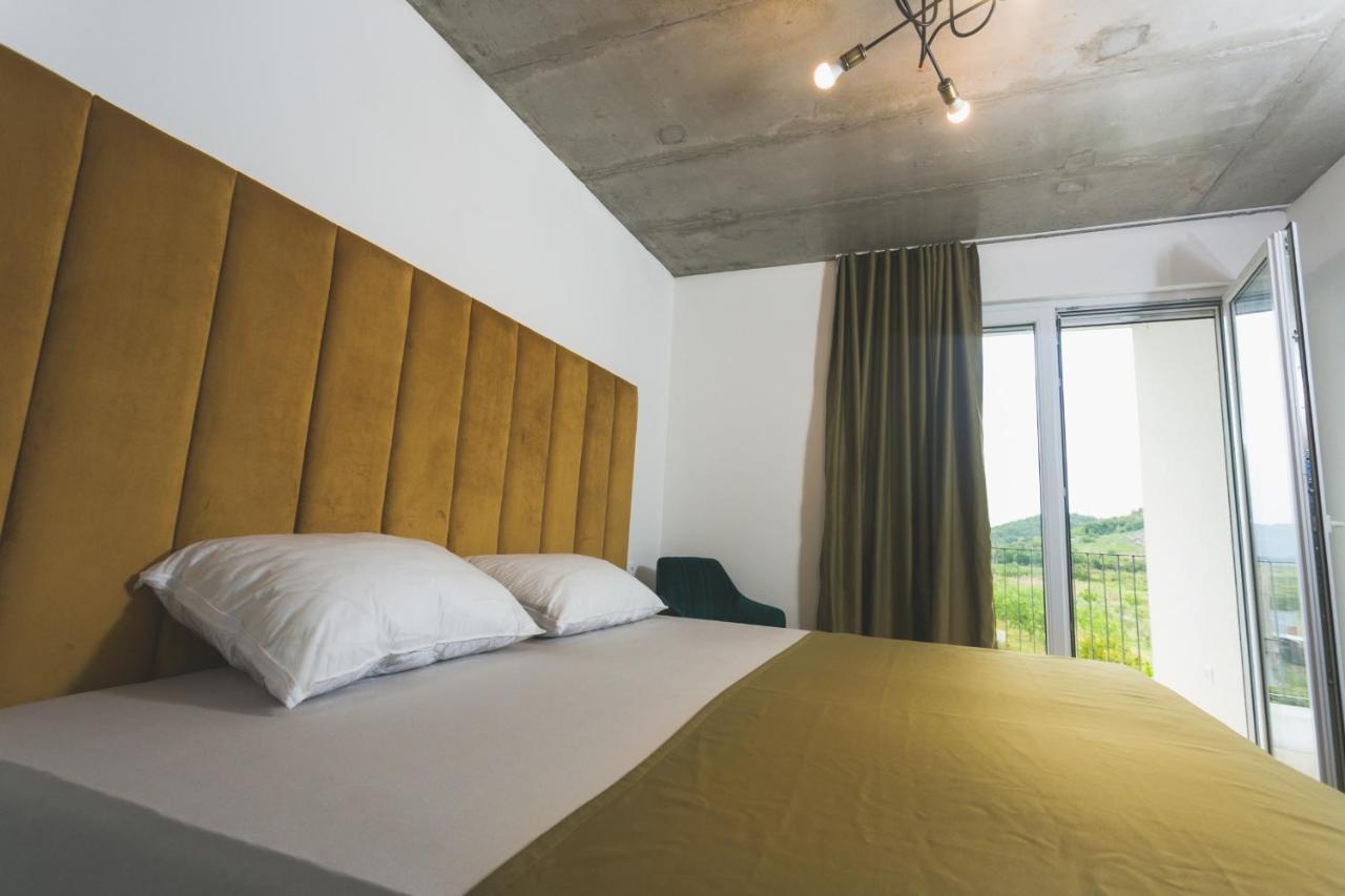 Kitehouse Usce Aparthotel Komin  ภายนอก รูปภาพ