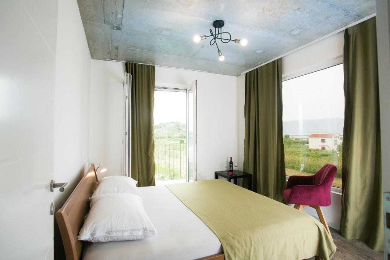Kitehouse Usce Aparthotel Komin  ภายนอก รูปภาพ