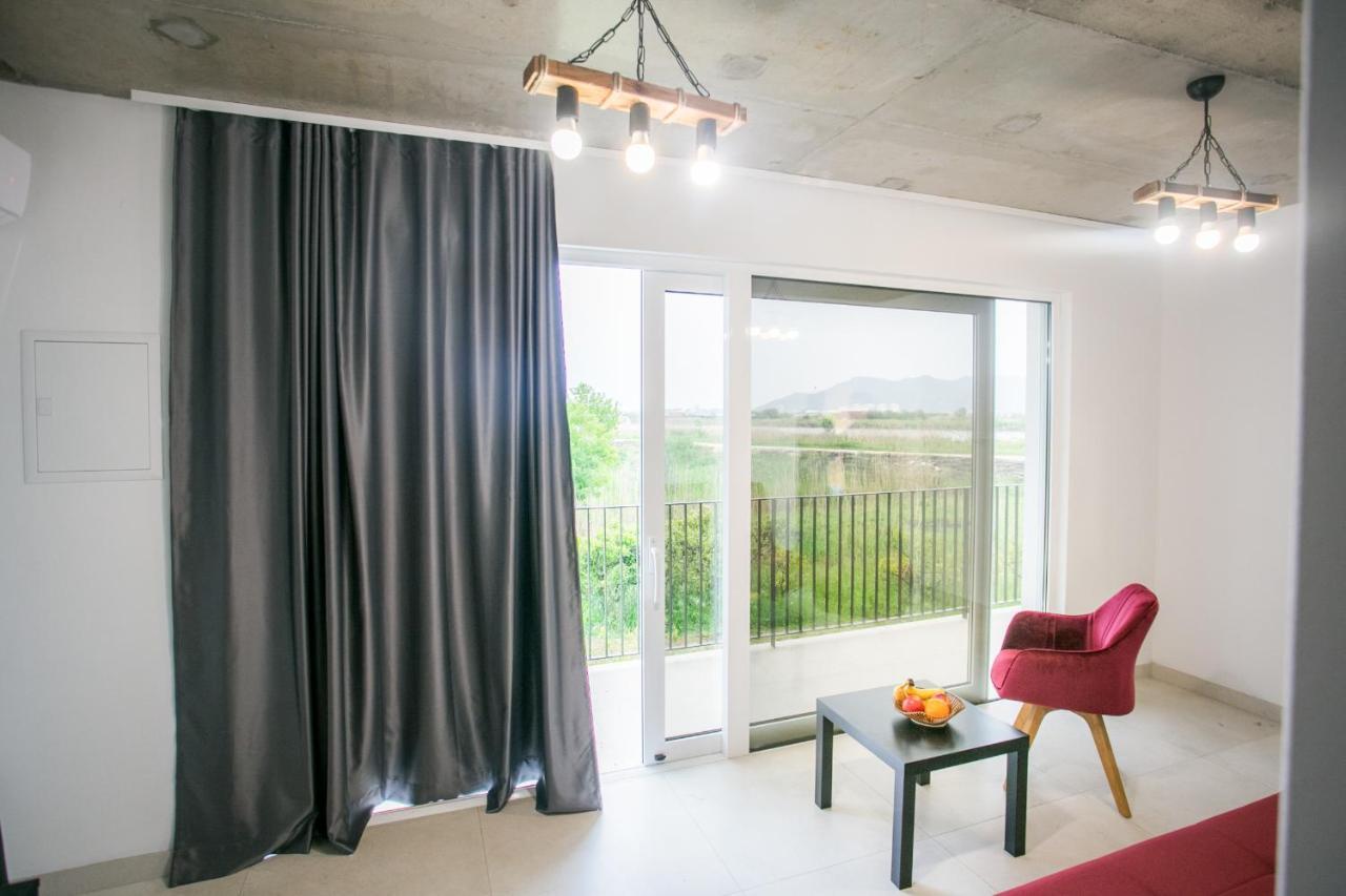 Kitehouse Usce Aparthotel Komin  ภายนอก รูปภาพ